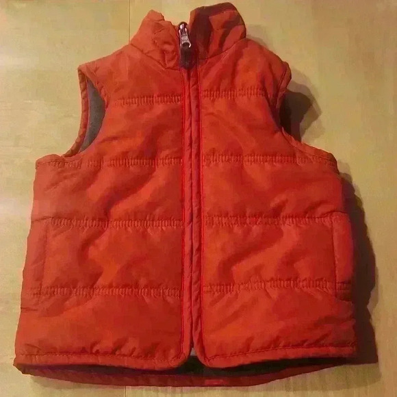 Carter's Puffer Vest. Size 2T - Picture 1 of 3